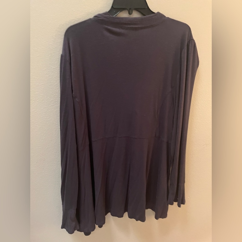 Long sleeve Susan Betro top 3/20$ - Picture 3 of 4
